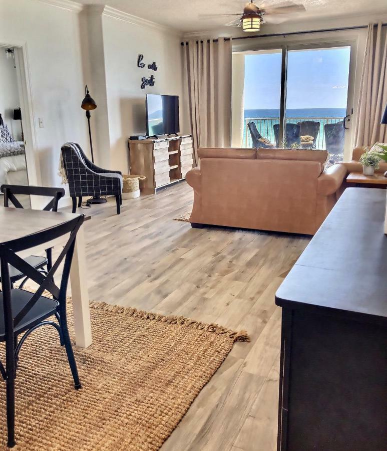 Barefoot Bliss - Beachfront Condo - Sleeps 12 パナマシティービーチ エクステリア 写真