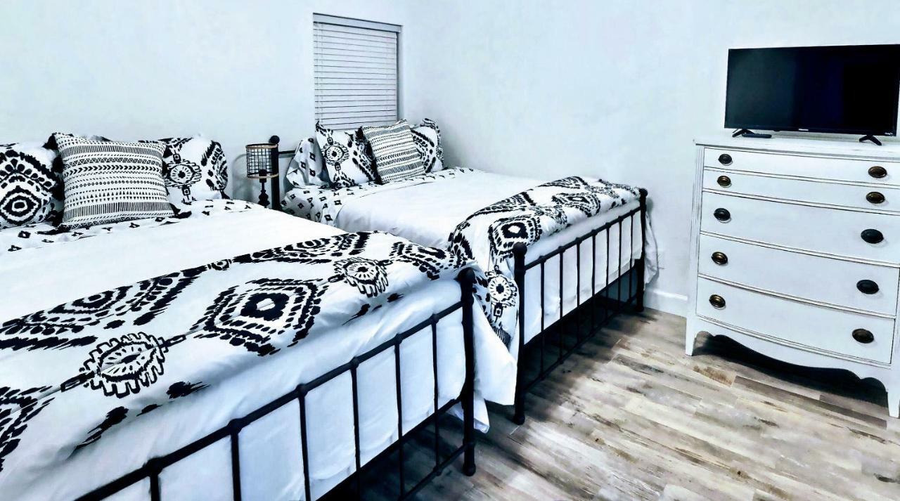 Barefoot Bliss - Beachfront Condo - Sleeps 12 パナマシティービーチ エクステリア 写真