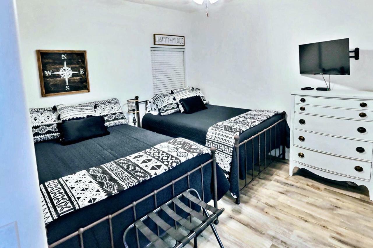Barefoot Bliss - Beachfront Condo - Sleeps 12 パナマシティービーチ エクステリア 写真