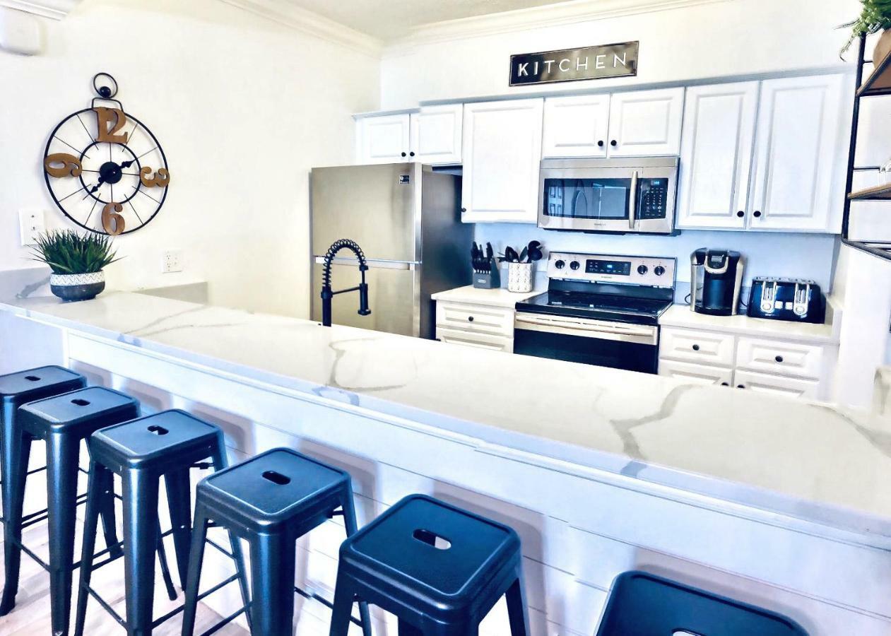 Barefoot Bliss - Beachfront Condo - Sleeps 12 パナマシティービーチ エクステリア 写真