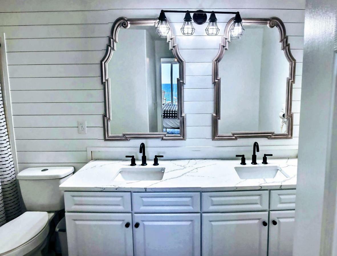 Barefoot Bliss - Beachfront Condo - Sleeps 12 パナマシティービーチ エクステリア 写真